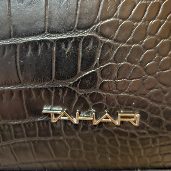 NWT Tahari Oxford Hobo Vegan Leather Shoulder Bag With Tassel And Dust Bag NEW!! - Picture 2 of 15